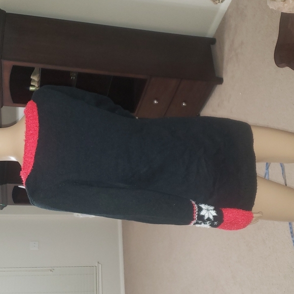 M Bashful Rudolph on a bed of snow in the forest 3d Santa hat long sweater - Picture 3 of 7